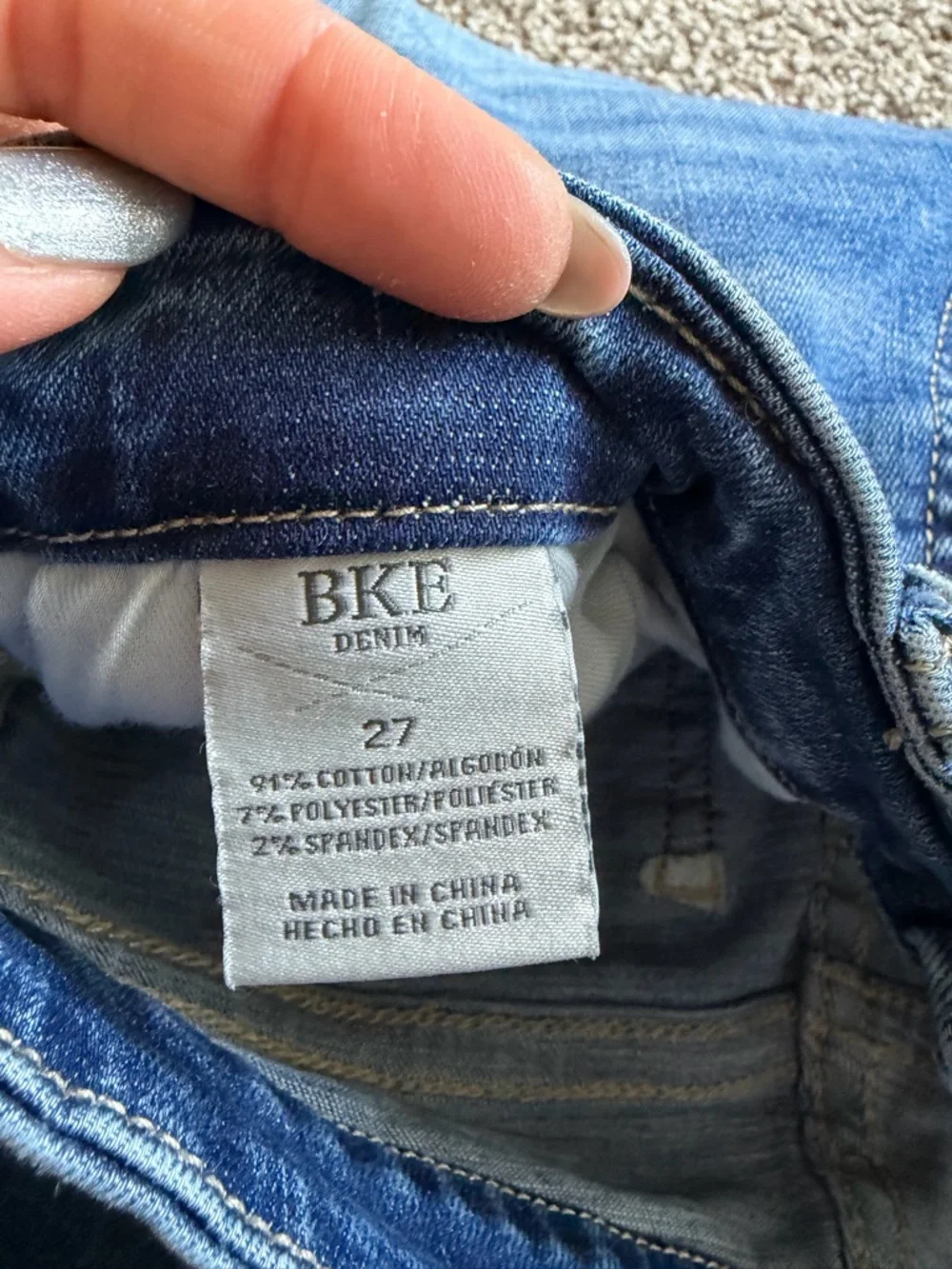BKE Gabby Cuffed Stretch Capri Jeans - Picture 6 of 9